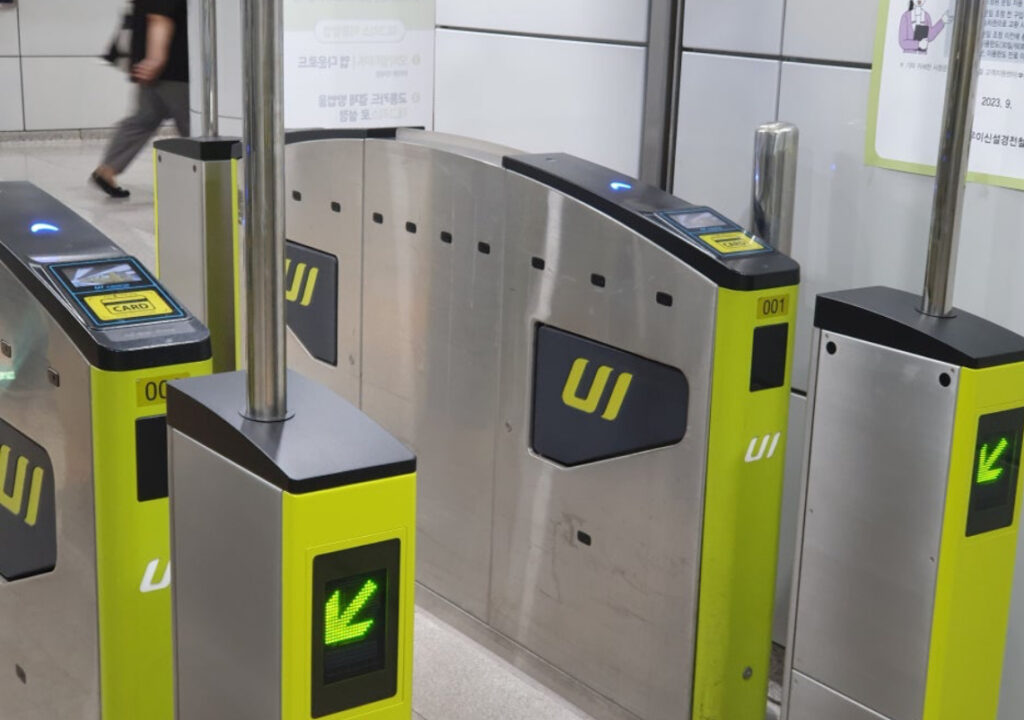 How to use a T-money card in Korea for public transportation